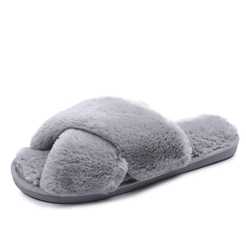 Brand New Purveyor Lux Women's Furry Cozy house Slippers/Slides