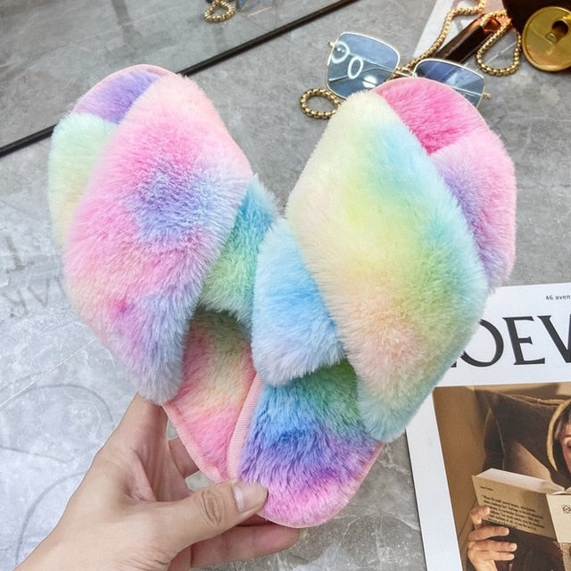 Brand New Purveyor Lux Women's Furry Cozy house Slippers/Slides