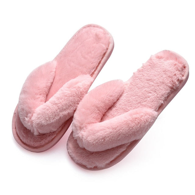 Brand New Purveyor Lux Women's Furry Cozy house Slippers/Slides